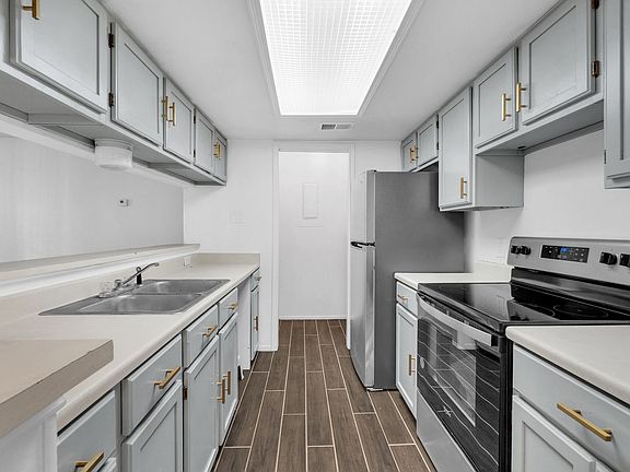 2nd image of 6307 Cambridge Dr #4