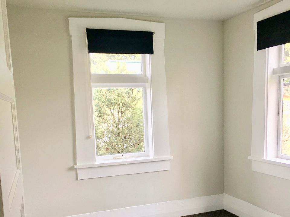 2nd image of 1120 Finnegan Way APT 2