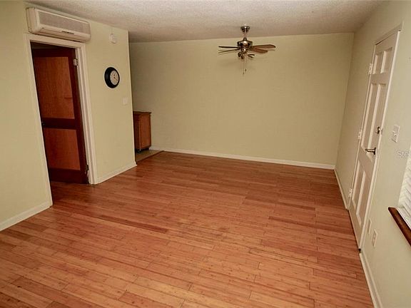 5th image of 3119 W Deleon St #14