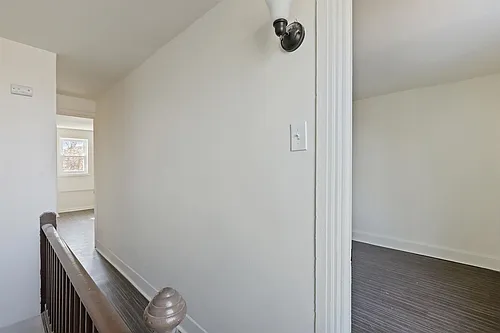 512 Curtin St Photo 1