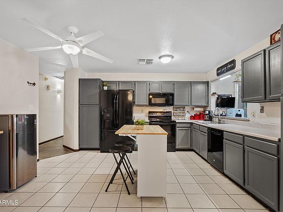 4th image of 729 E HUBER Street