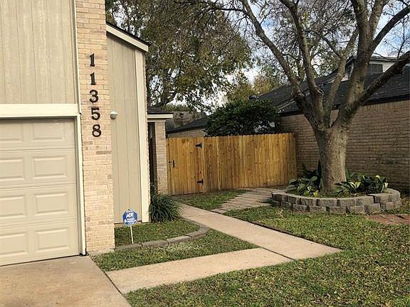 2nd image of 11358 Oakcenter Dr