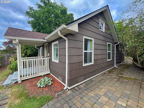 5th image of 2712 N Farragut St