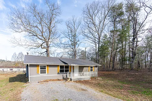 629 Ed Davis Rd Photo 1