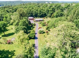 33 Quicks Ln, Katonah, NY 10536