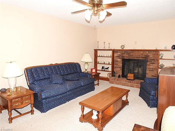 3rd image of 129 Virginia Dr