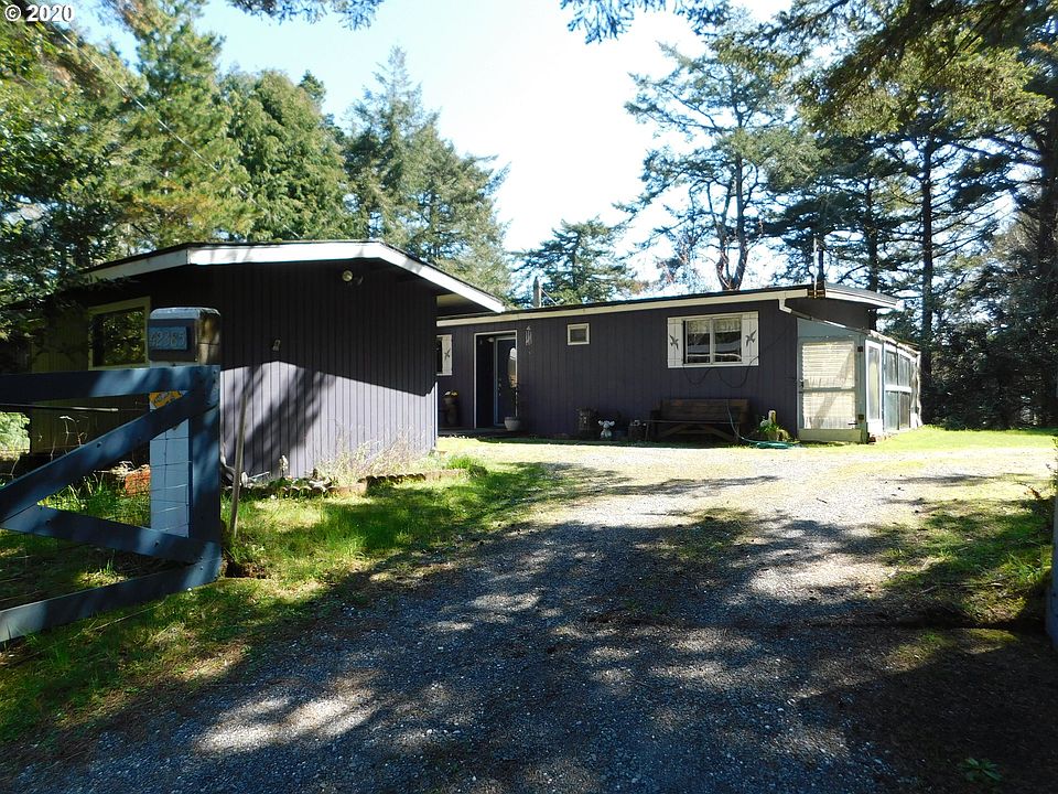 1st image of 42385 Parkwood Dr