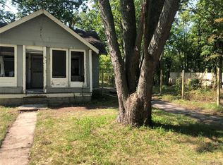 15811 W Parkway St, Detroit, MI 48223