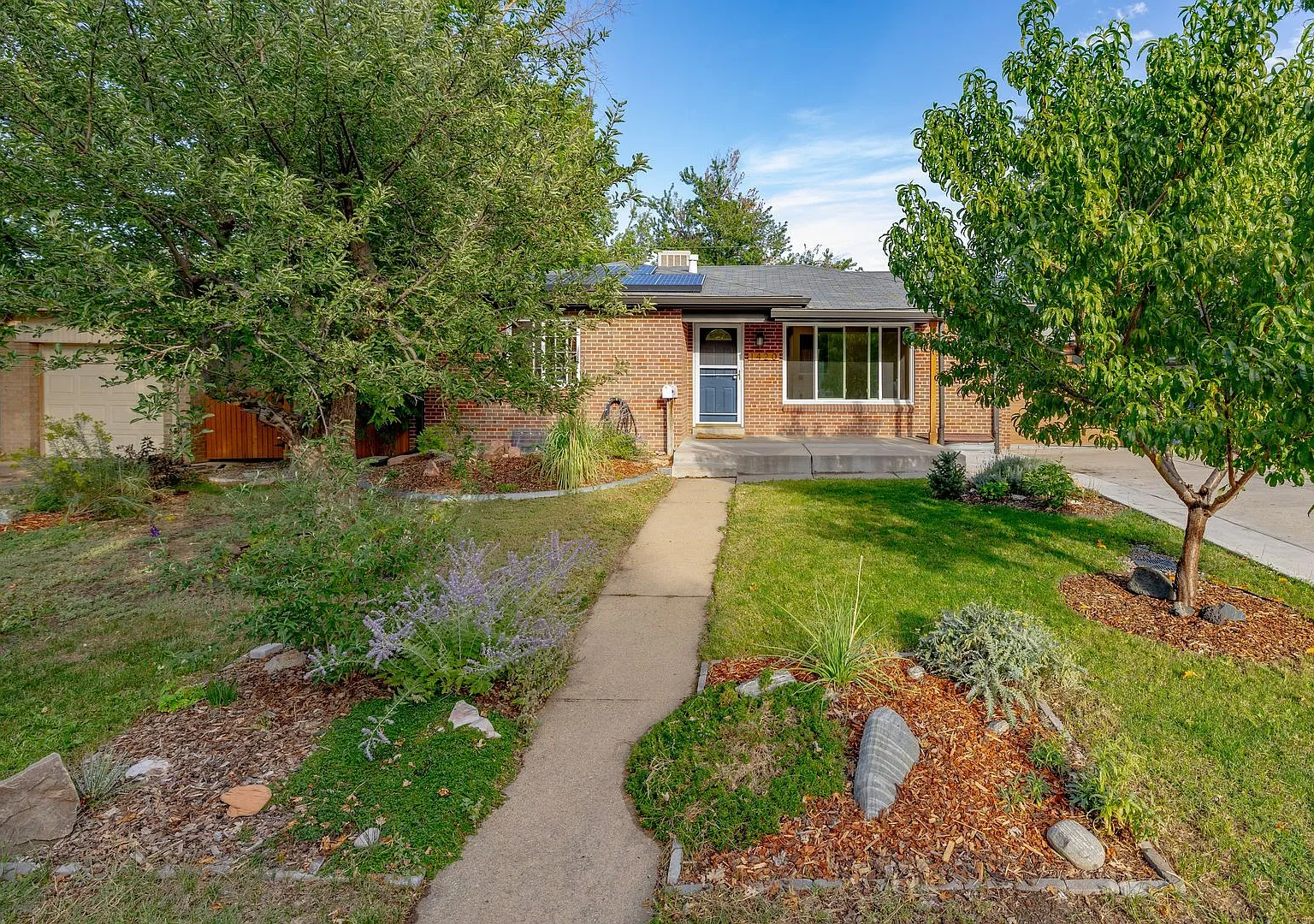 Spacious 4-Bedroom Home with Updated Kitchen, Finished Lower Level & Huge Backyard — Photo 2
