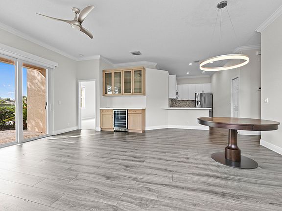 3rd image of 516 Commons Drive