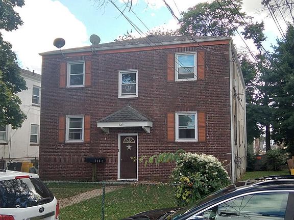 2nd image of 129 Francis Ave
