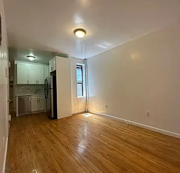 315 W 54th St #15 — Photo 1
