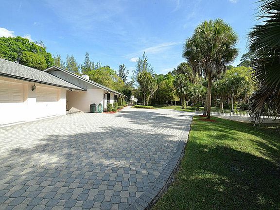 Home For Sale In Palm Beach Farms