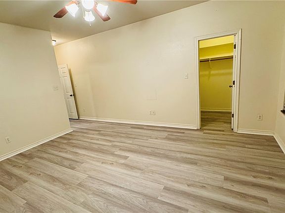 3rd image of 1425 W Villa Maria Rd Unit 602
