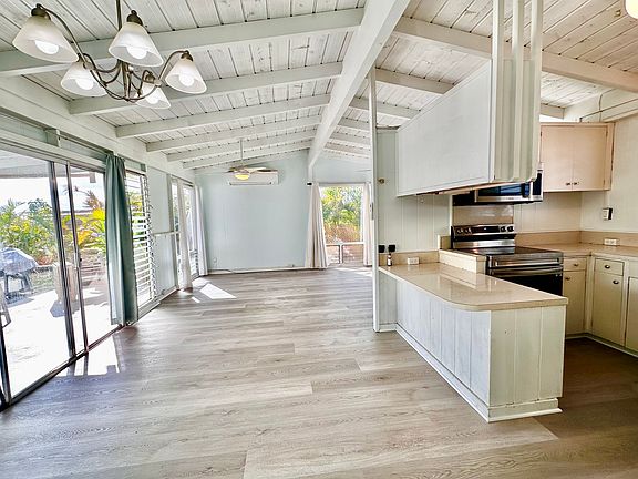 Newly Renovated Vinyl Plank Flooring