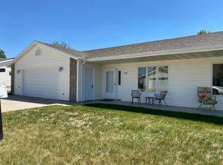 1107 Lakota Ln, Bismarck, ND 58504
