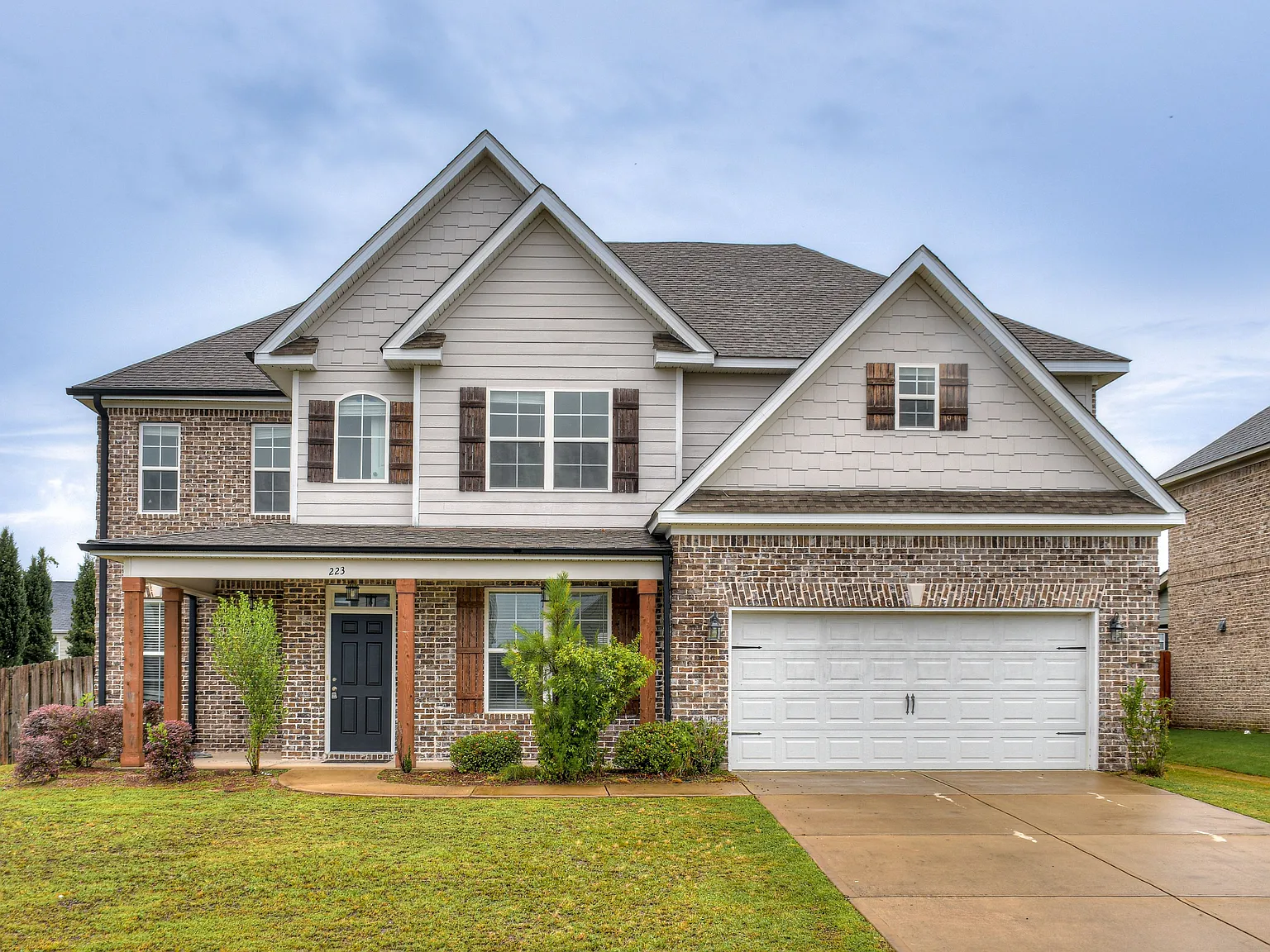 5 bed, 4.0 bath, 3591 sqft, $2,600 — Photo 1