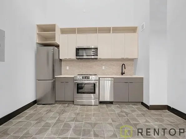 475 Grand Street image 1 of 13