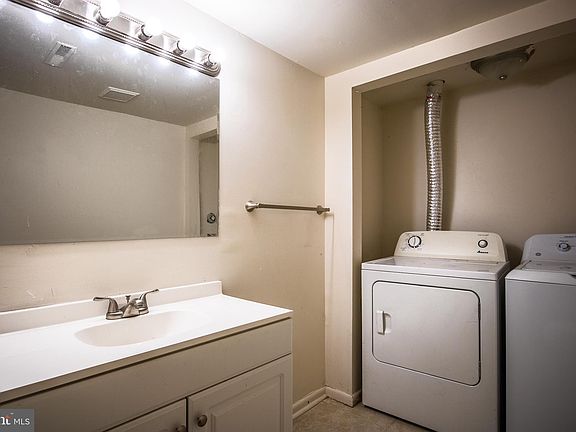 5th image of 46838 Rogers Dr
