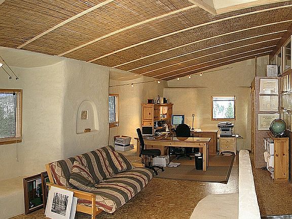 4th image of 170 Mahogany Canyon Ct