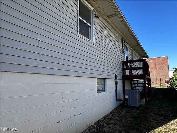 5th image of 519 Fairground St