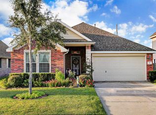 313 Lake Line Dr, Alvin, TX 77511
