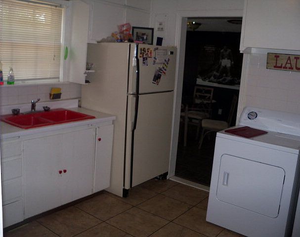 2nd image of 2413 35th St