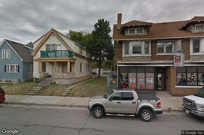 2nd image of 4014 W Burleigh St