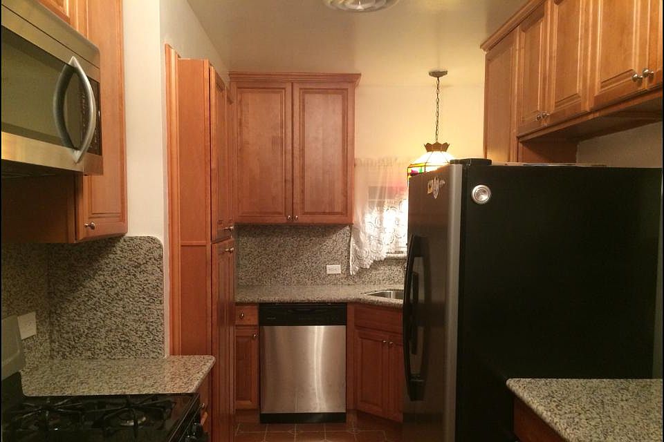 2nd image of 6156 Riverton Ave