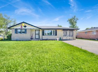 6901 W 87th St, Oak Lawn, IL 60453
