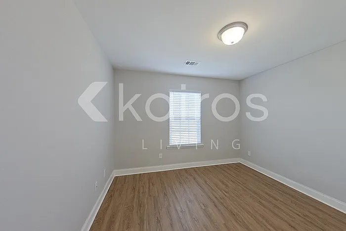 228 Western Red Cedar Dr — Photo 15