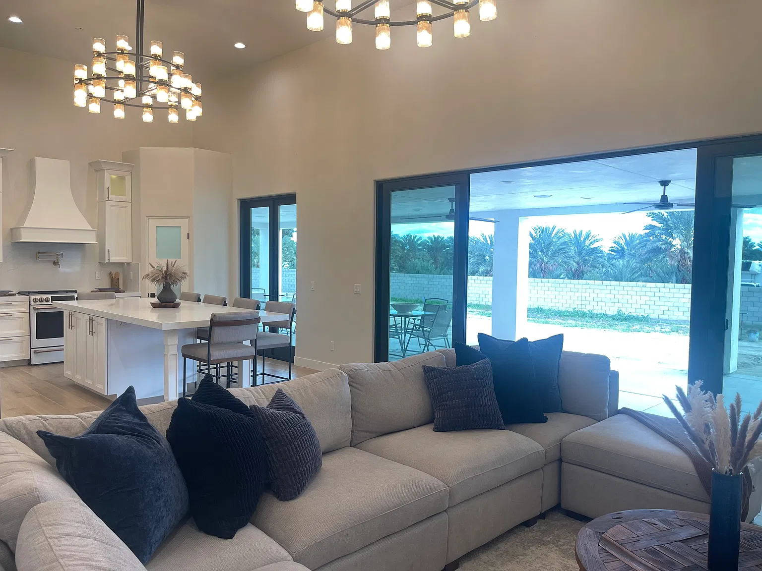 2 bed, 1444 sqft, $4,000 — Photo 4