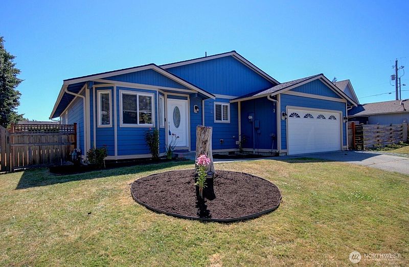 2nd image of 1206 Crystal Lane