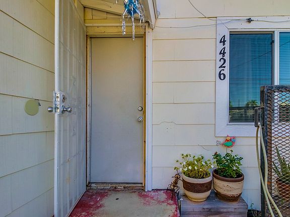 4th image of 4426-4428 Alabama St