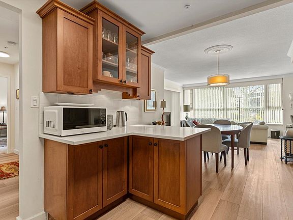 5th image of 3190 Gladwin Rd #102