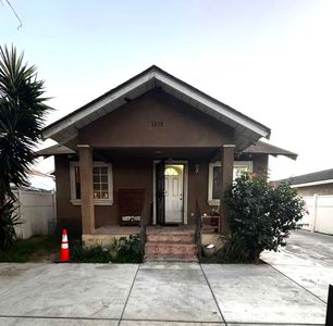 1238 E 71st St, Los Angeles, CA, 90001