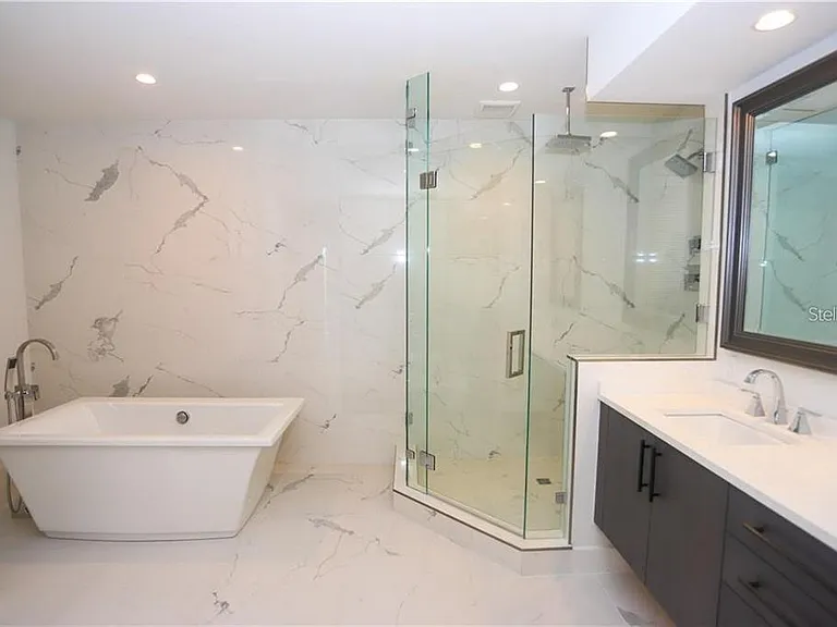 2814 W Barcelona St — Photo 12