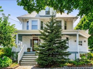 16 Pearl Rd, Nahant, MA 01908