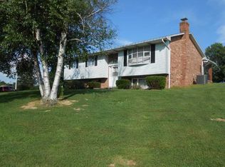 338 Ten Mile Rd, Amity, PA 15311