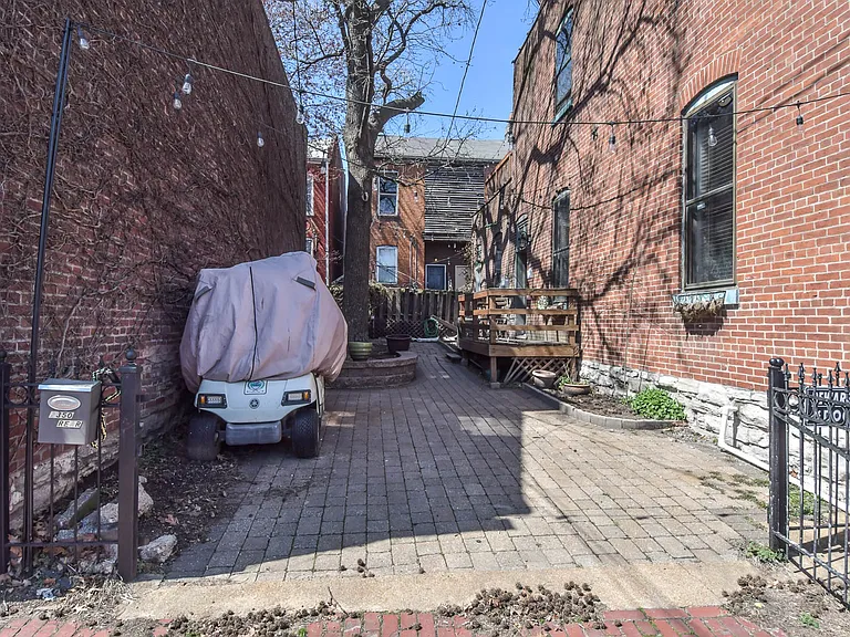 2350 S 10th St #R — Photo 37