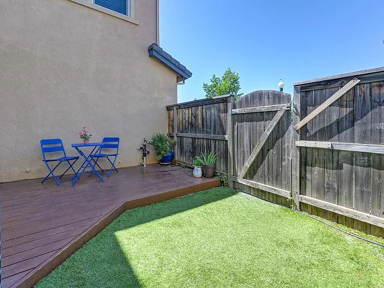 15 Crystalwood Cir — Photo 21
