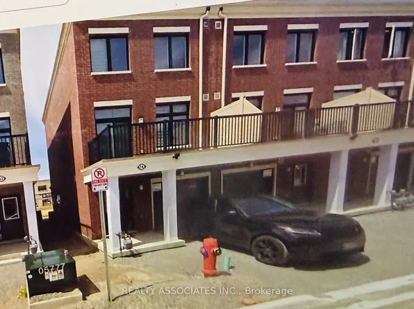 14 Baker Hill Blvd, Whitchurch Stouffville, ON L4A 4W8