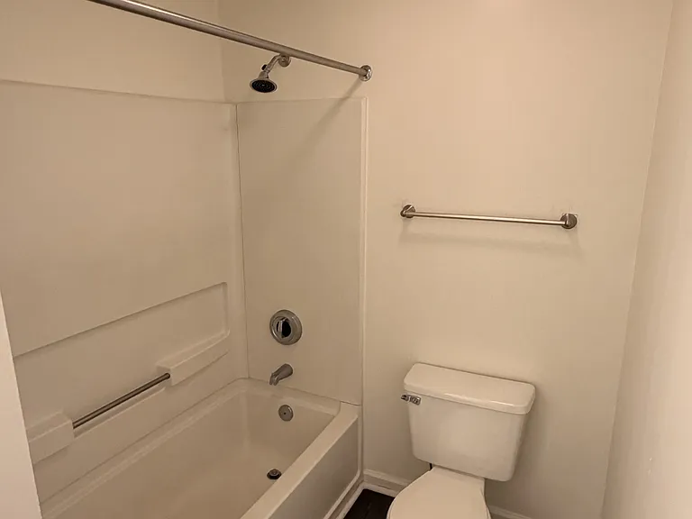 20 Hamiltons Harbor Dr #DR844 — Photo 9