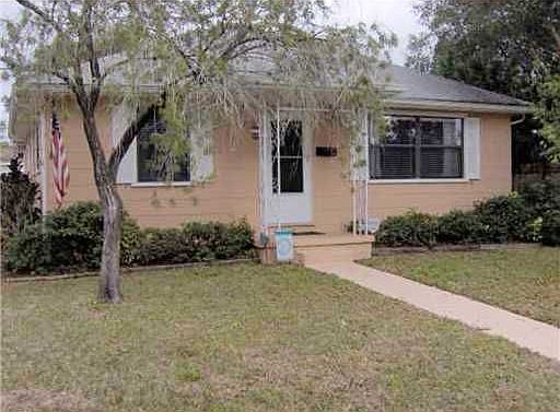 1st image of 149 SE Lincoln Cir N