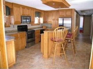 12 Sargent Rd, Sandown, NH 03873