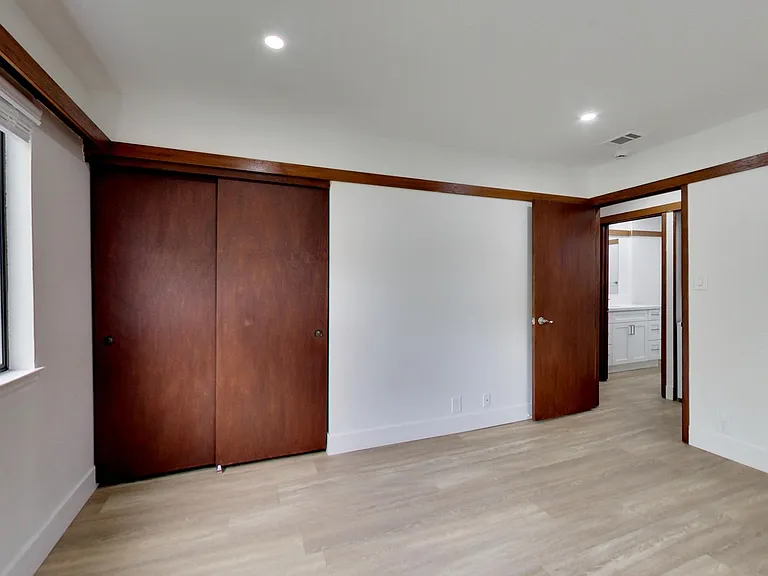 Riverwood Apartments — Photo 134