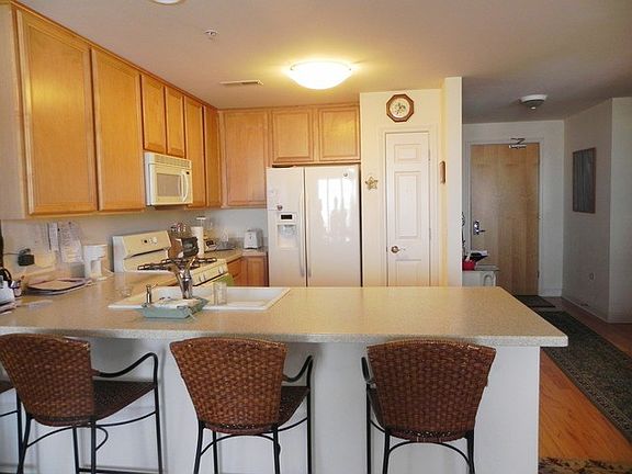 5th image of 640 Robert York Ave APT 405