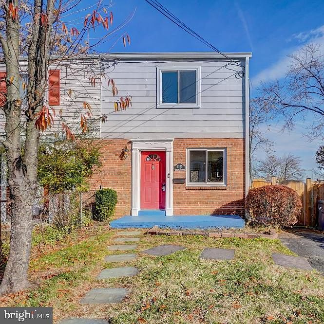 1st image of 2332 Fairview Ter