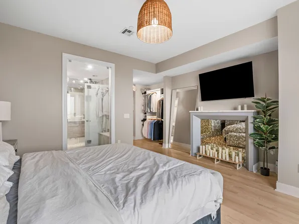 90 Bay Street Landing image 20 of 39