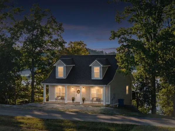 1860 Baileys Point Rd, Scottsville, KY 42164